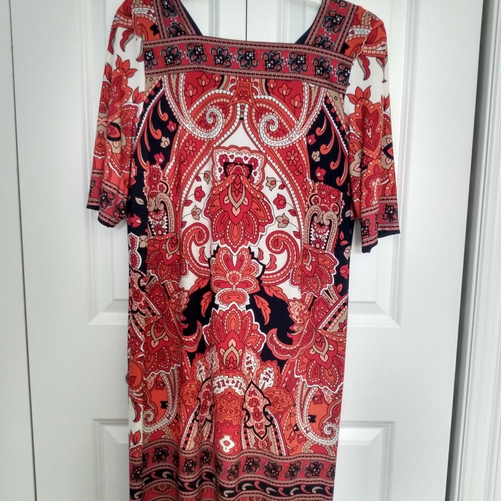 Dress - Picture 3 of 3